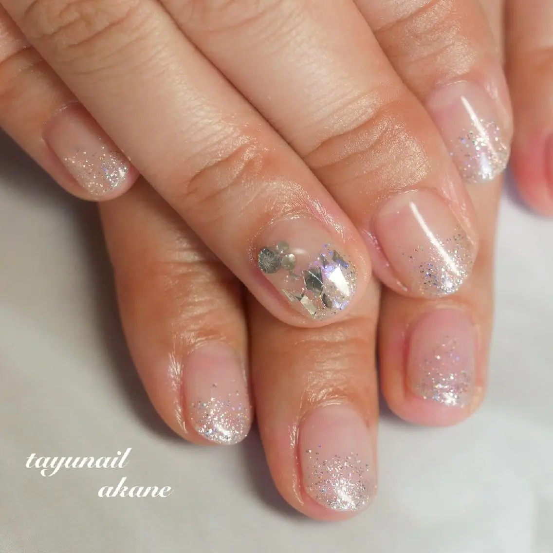 ネイル アートネイル ブルー ジェルネイル グラデーション キラキラネイル ネイルサロン 【たゆnail】のネイルデザイン