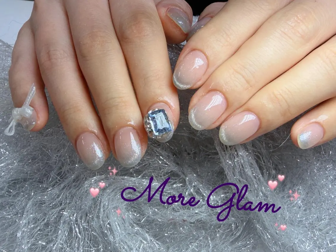 ネイル 長さ出し フットネイル フレンチネイル ジェルネイル ガラスフレンチ MoreGlam Nailsのネイルデザイン