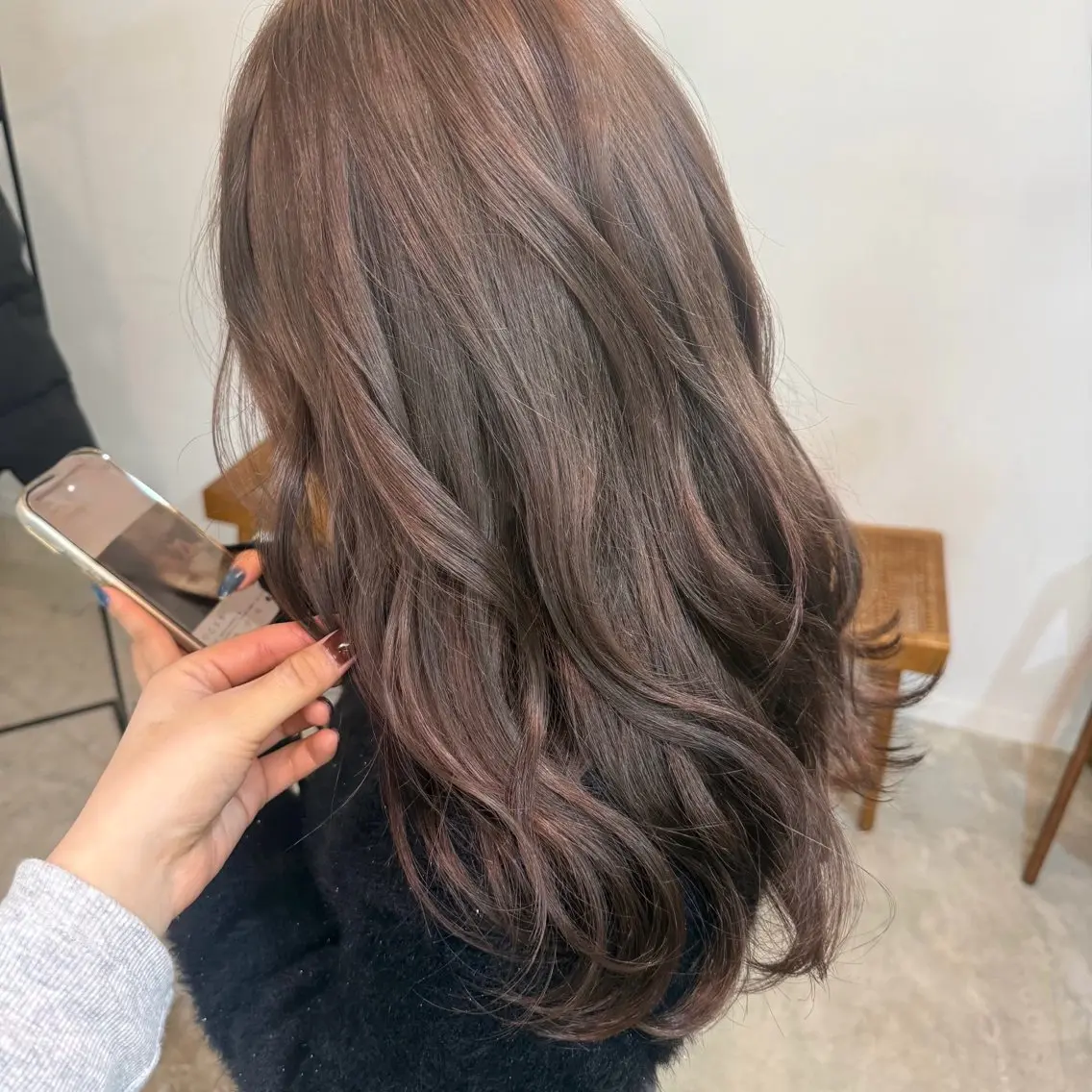 ロング カラー アッシュ ブリーチ 透明感カラー ヘアカラー トリートメント shin enom yuukaのヘアスタイル