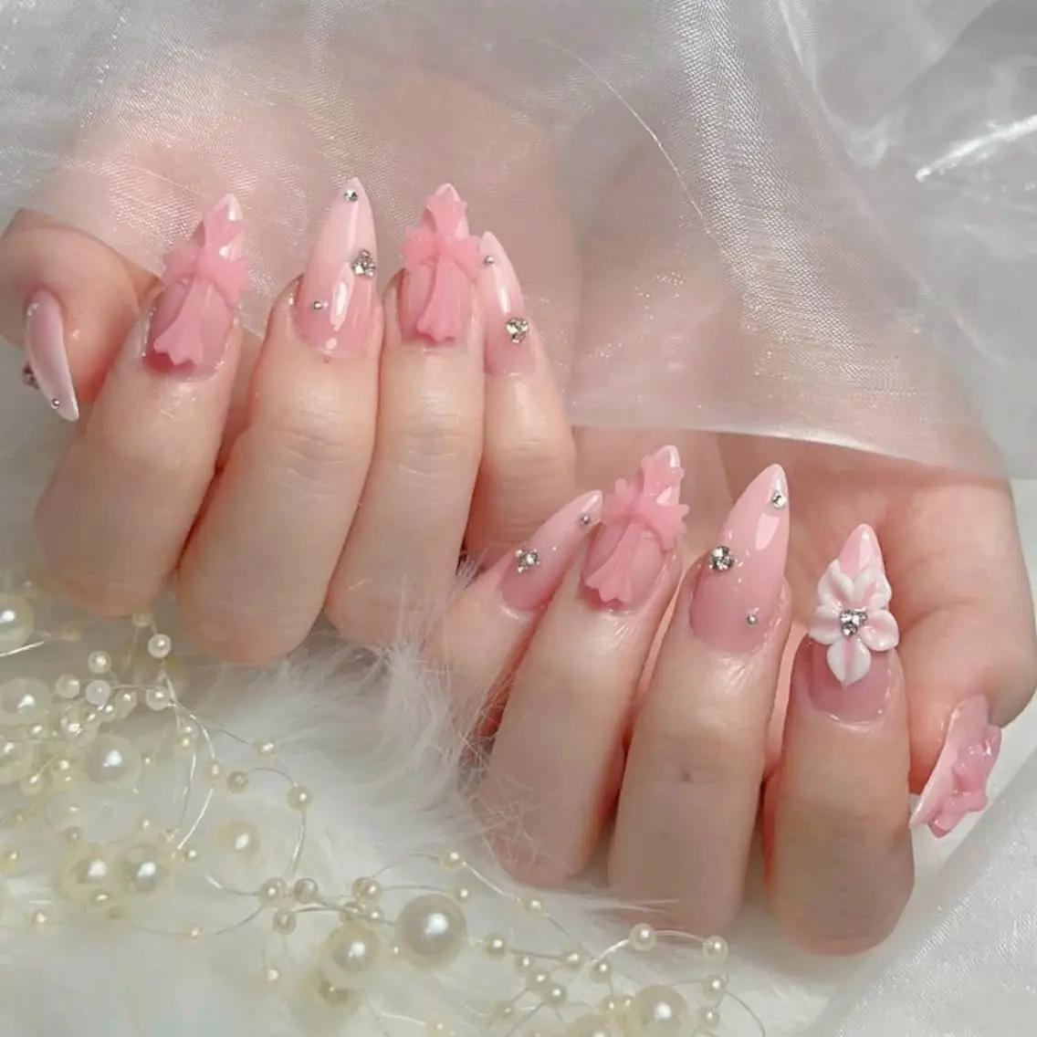 ネイル オーロラネイル クリアネイル 成人式 フラッシュネイル ジェルネイル ハンドネイル Amee Nail Salonのネイルデザイン