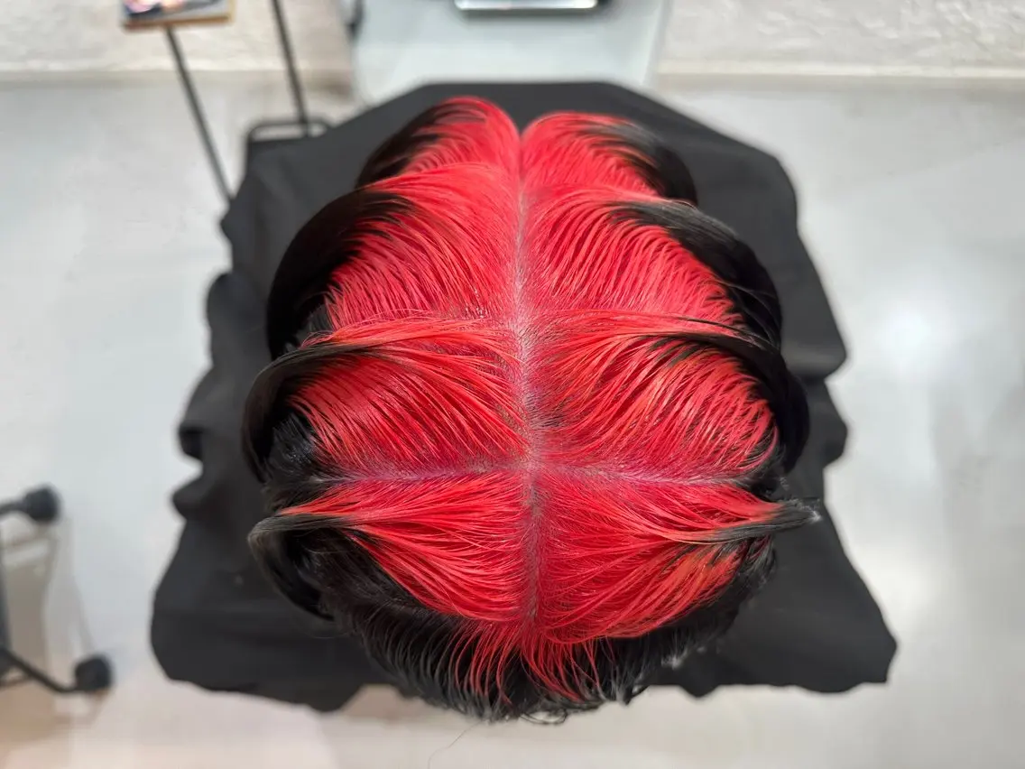 ミディアム カラー 黒髪 ブリーチ レッドカラー ヘアカラー トリートメント デザインカラー特化 中谷蓮のヘアスタイル