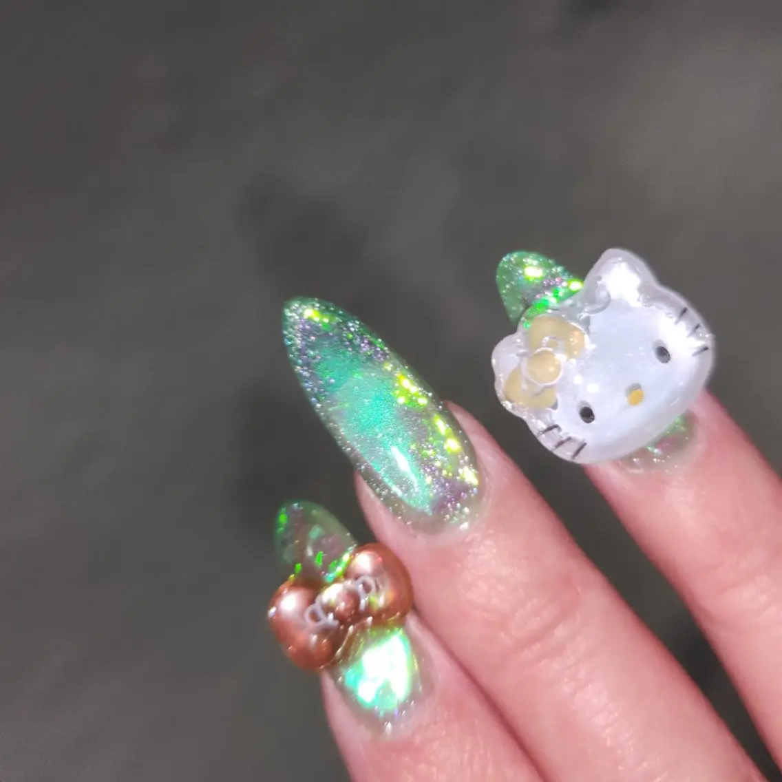 ネイル アートネイル オーロラネイル ハンドネイル 💜bora .のネイルデザイン