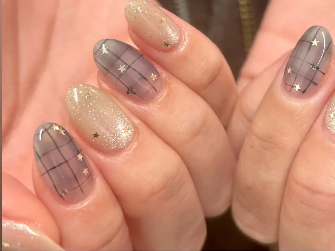 ネイル ハンドネイル EmaNail🎀 Haaruのネイルデザイン