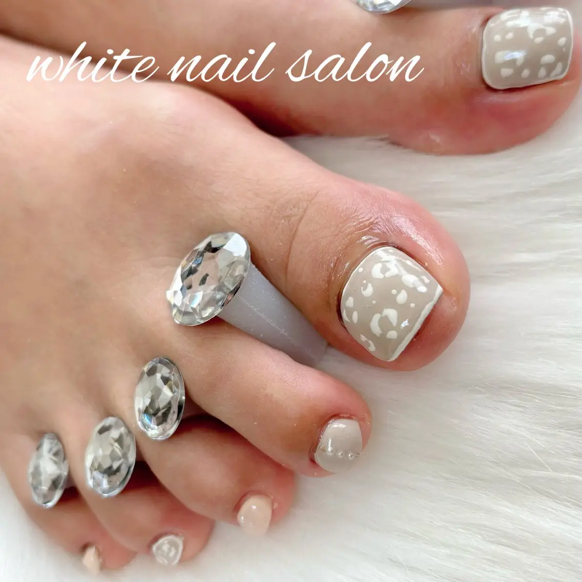 ネイル フットネイル フットネイル white nail salonのネイルデザイン