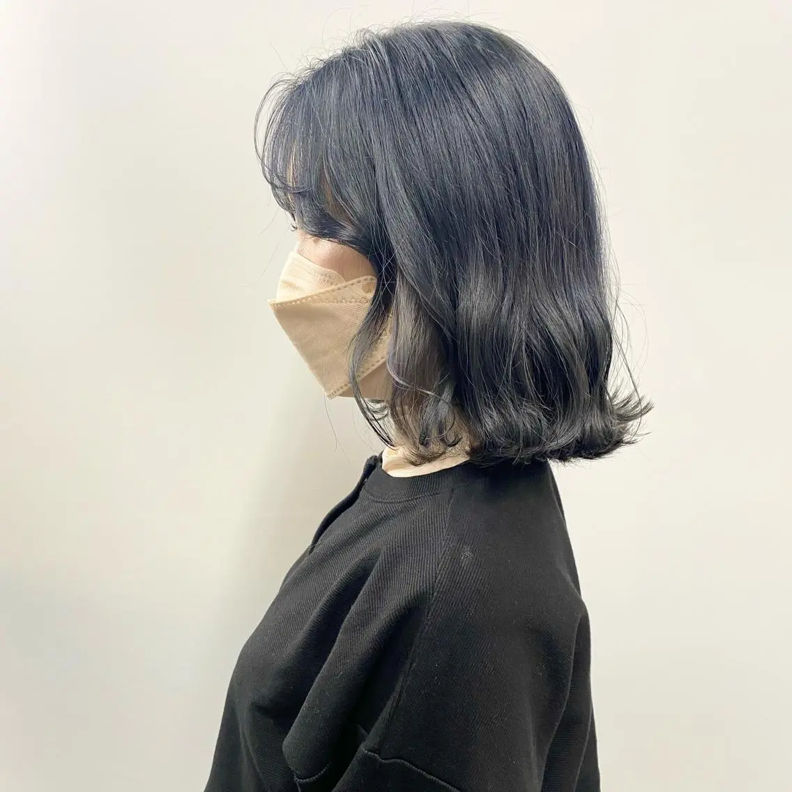 ミディアム カラー ベージュカラー 黒髪 ブルーカラー ブルーブラック きよはらちさき🍑 柔らかカラー🌱🫧のヘアスタイル