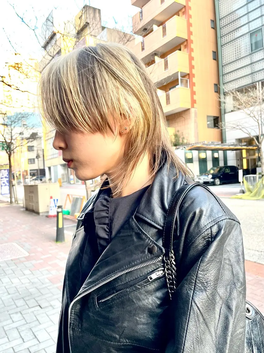 ショート カラー デザインカラー ハイトーンカラー ウルフカット カット ヘアカラー トリートメント ハイトーン/レイヤー /ウルフ⭐️永田⭐️のヘアスタイル