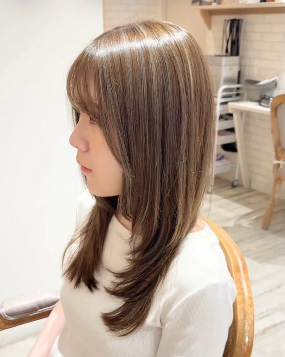 セミロング abilita HARUKAのヘアスタイル