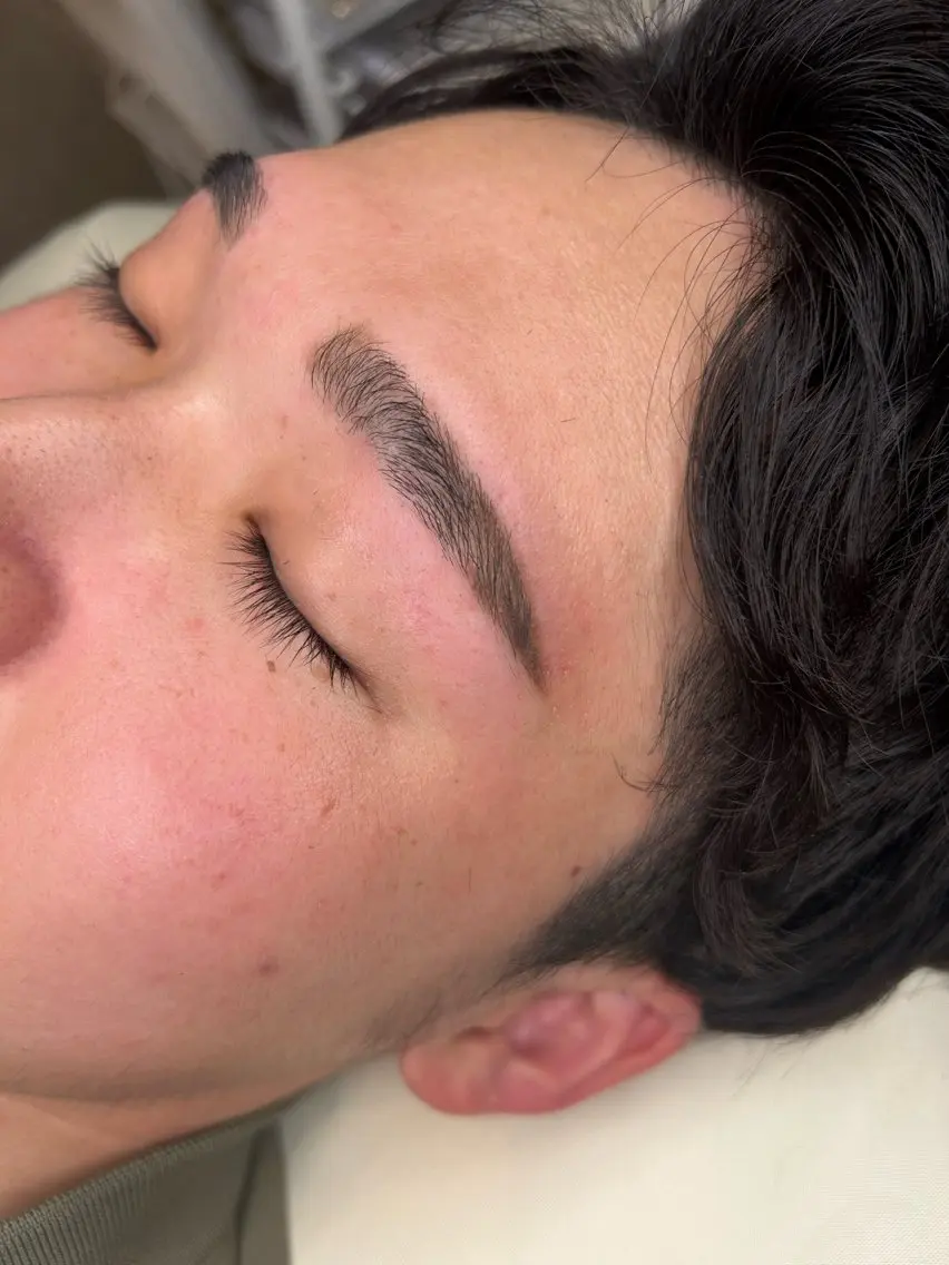 アイブロウ メンズアイブロウ soresfy makiのマツエク・マツパデザイン