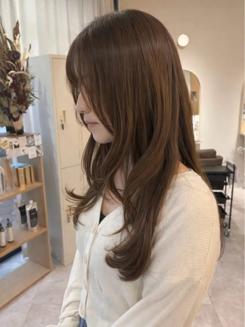 ロング 西田 朋華のヘアスタイル