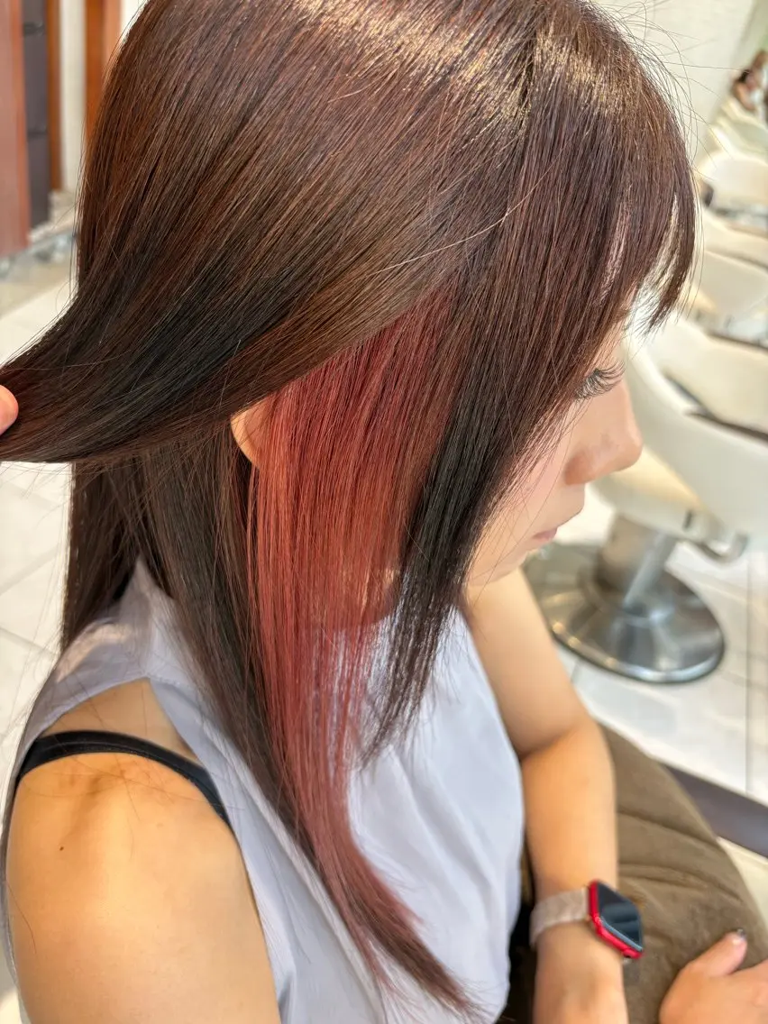 カラー 篠田 綾乃のヘアスタイル
