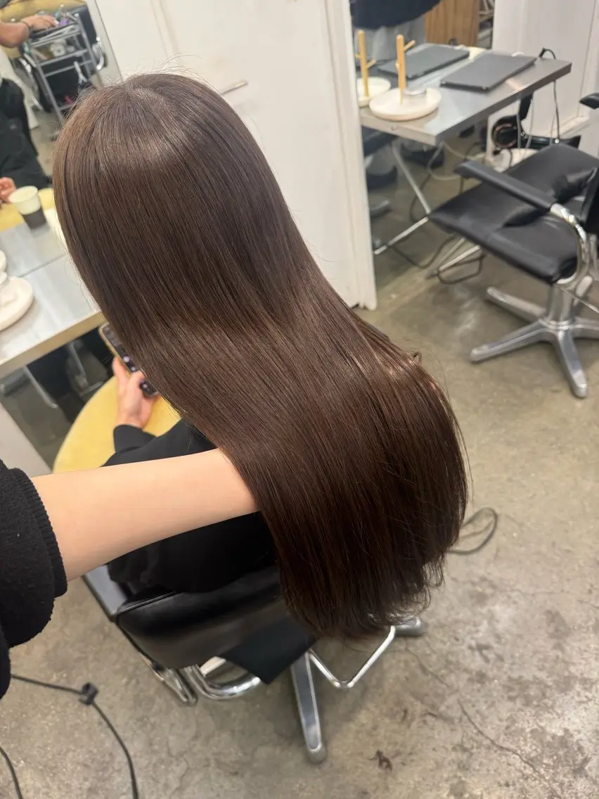 ロング カラー ブラウンカラー カット 縮毛矯正 新宿 似合わせカラー HINAのヘアスタイル