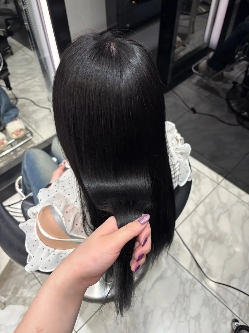 ロング カラー ヘアアレンジ アッシュ 黒髪 透明感カラー 韓国風ヘア 髪質改善🌿‬ストレ ートパーマ/リナ🎀のヘアスタイル
