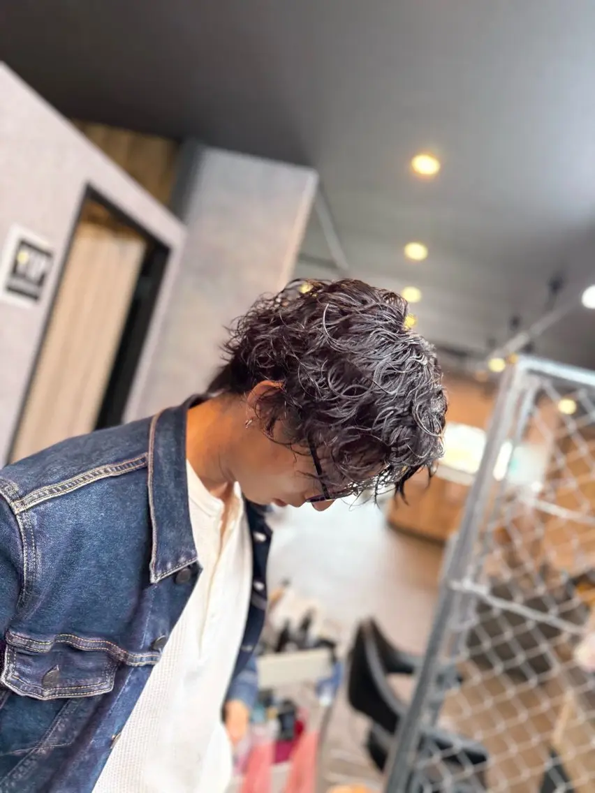 パーマ メンズ メンズパーマ ALOHANA + 一華のヘアスタイル