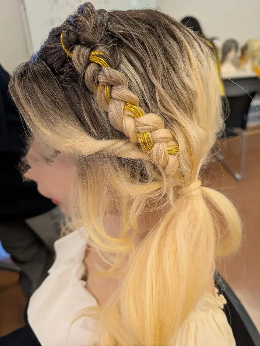 ロング ヘアセット 大人髪ヘアセット/ 切りたて感なしカットのヘアスタイル