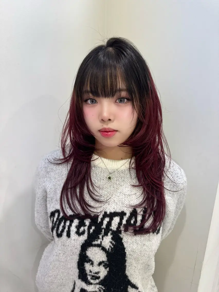 ロング カラー ヘアアレンジ ヘアカラー トリートメント ヘッドスパ ヘアセット 韓国レイヤーカット /韓国トレンドカラーのヘアスタイル