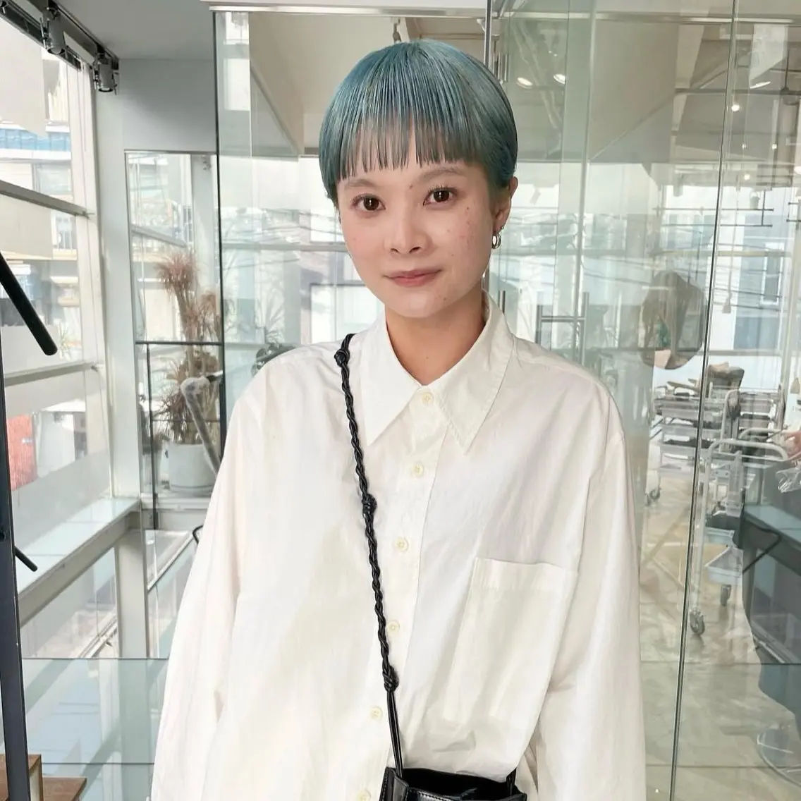 ショート カラー かがやしづ ⭐️ベージュのヘアスタイル
