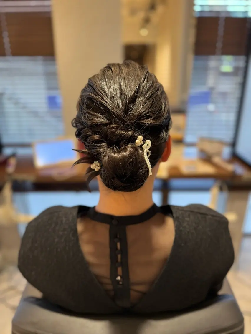 ヘアアレンジ 結婚式・ブライダル 艶カラー/ハイトーン /アレンジ/meiのヘアスタイル