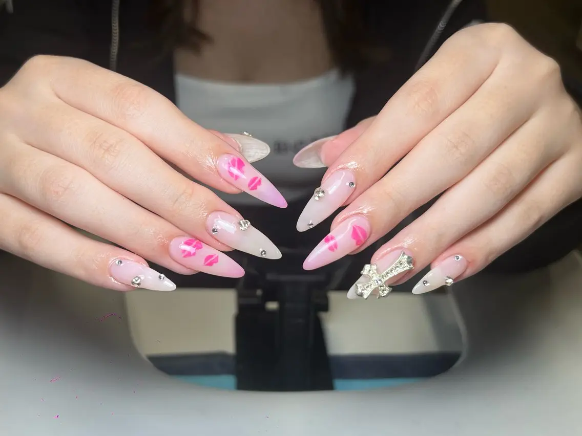 ネイル アートネイル 長さ出し Lya Nail Salonのネイルデザイン