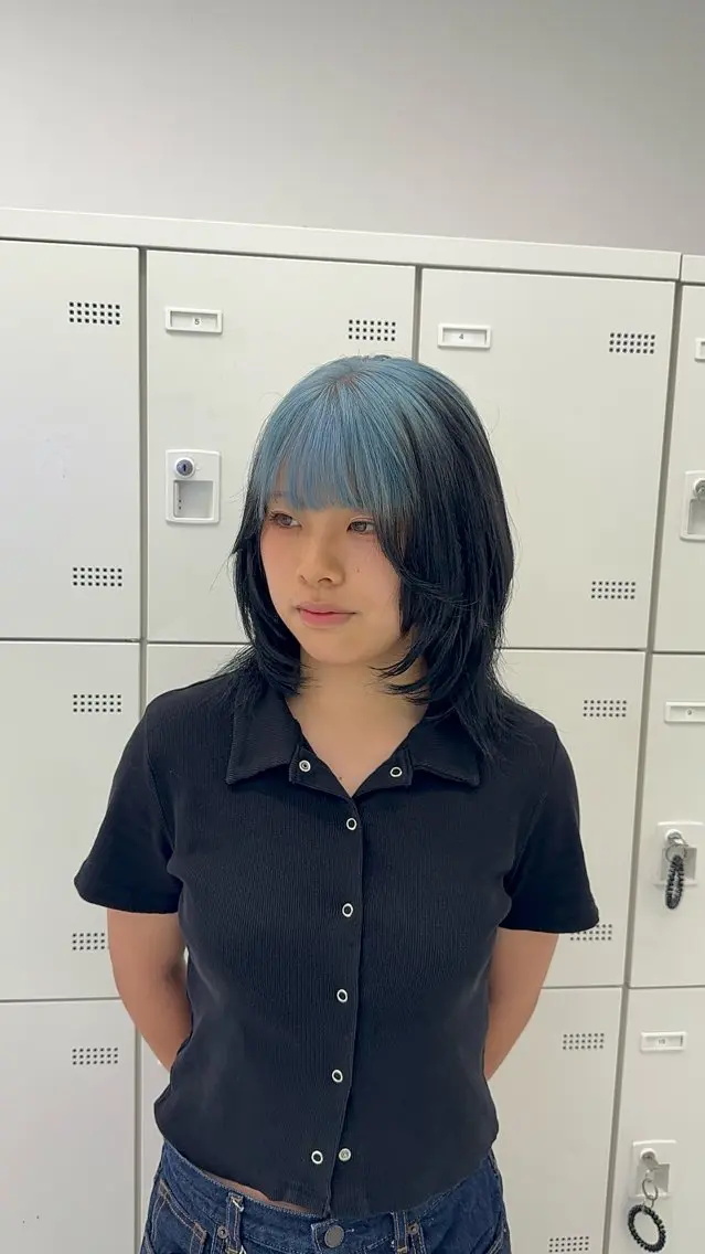 セミロング カラー ヘアアレンジ ウルフカット×ハイ トーン職人🤍ゆうひのヘアスタイル