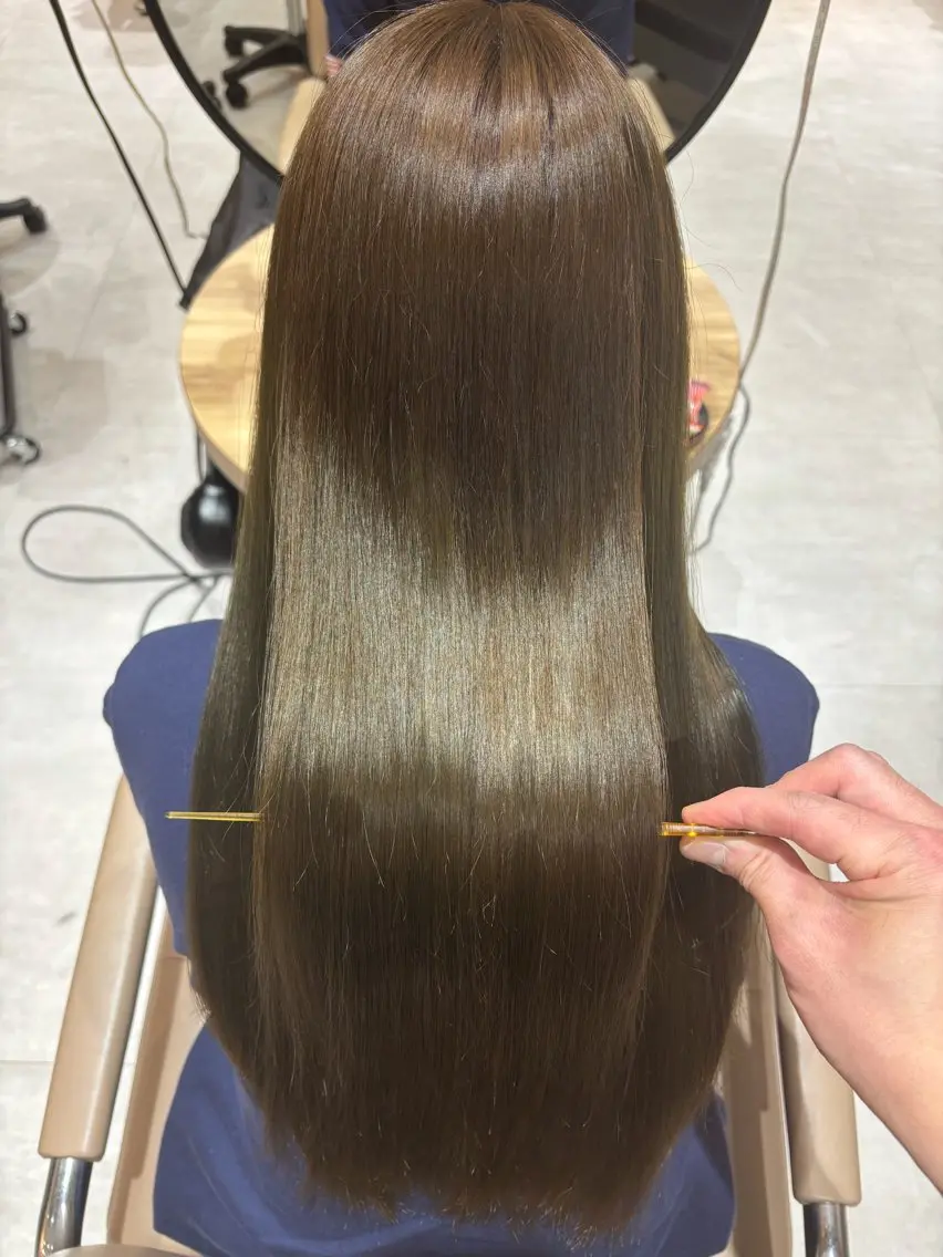 ロング カラー ブリーチ 透明感カラー ブリーチなしカラー 髪質改善 ヘアカラー トリートメント 京都駅/透明感カラー /髪質改善/岩崎拓郎のヘアスタイル