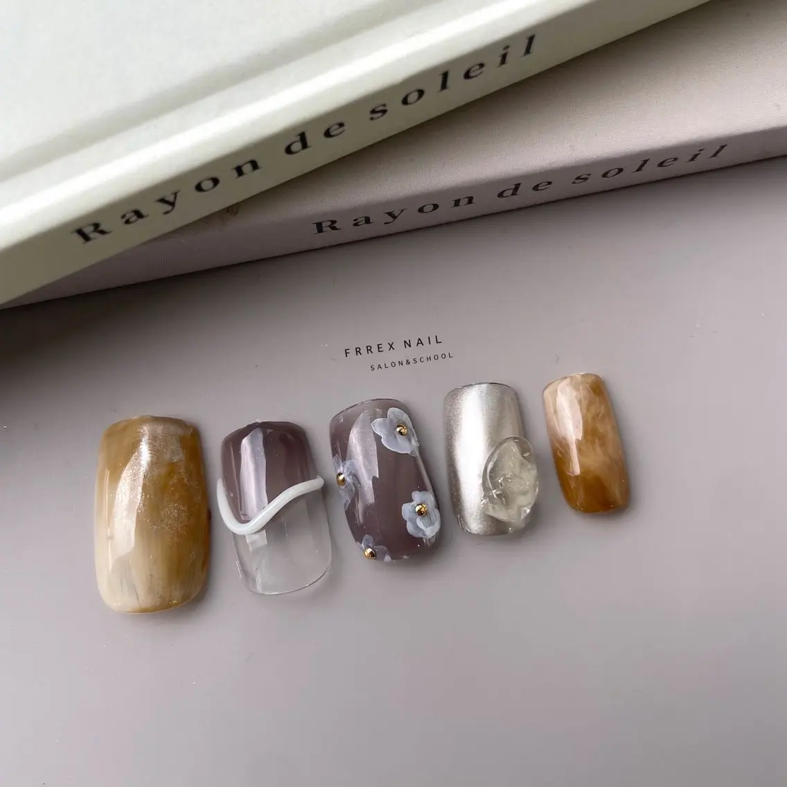 ネイル フラワーネイル ニュアンスネイル ハンドネイル ハンドケア freex nail /ニュアンス/個性派のネイルデザイン