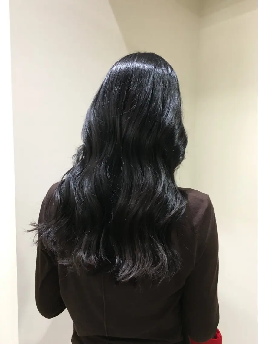 カラー 黒髪 ブルーカラー ブルーブラック ヘアカラー nao /HUIのヘアスタイル