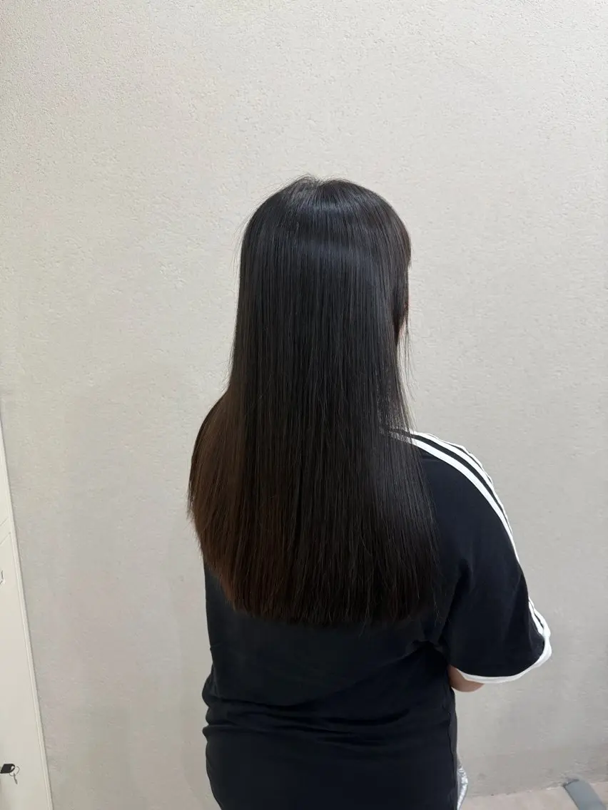 セミロング 縮毛矯正 C H i R iのヘアスタイル