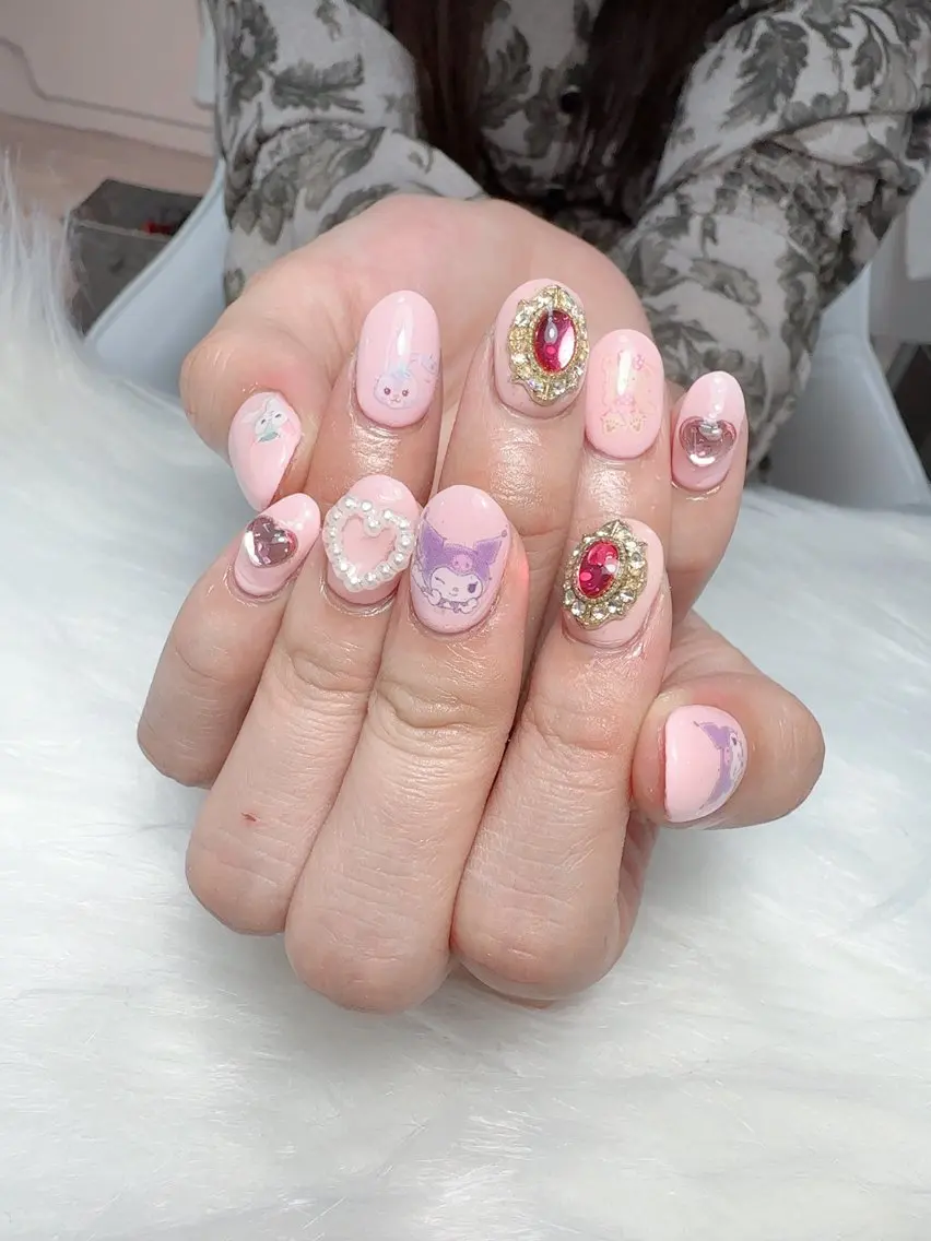 ネイル C ✨Mのネイルデザイン