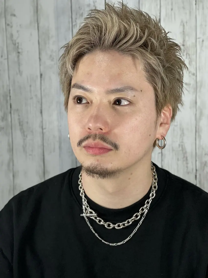 ショート カラー メンズ 猪井 明のヘアスタイル