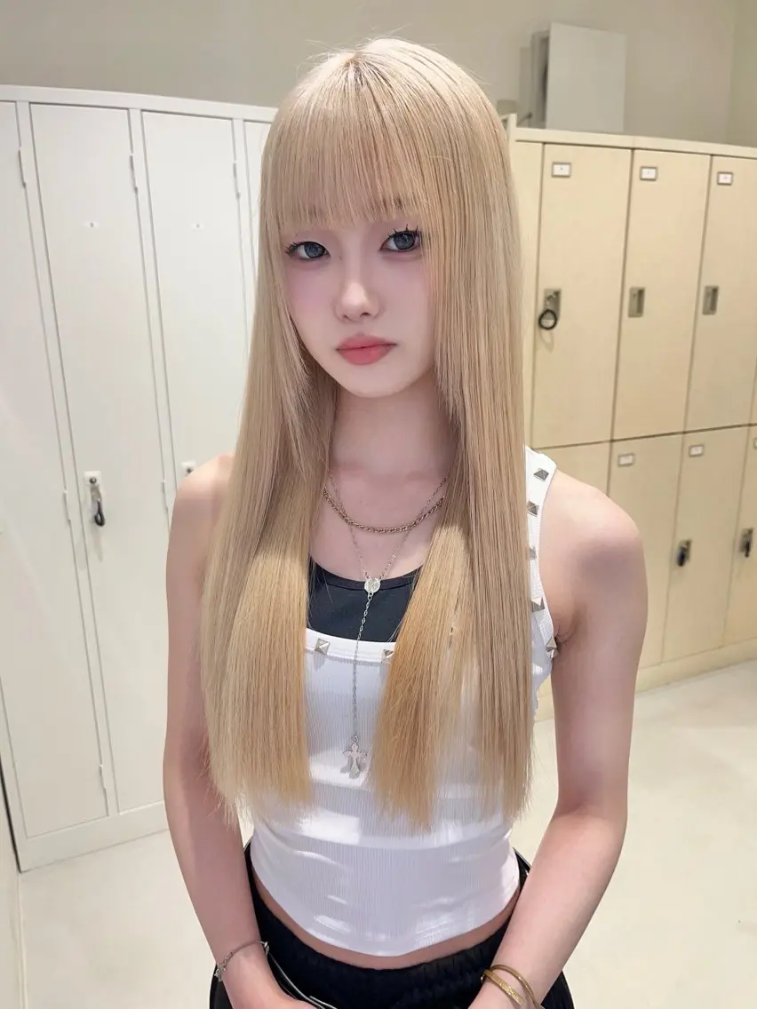 ロング カラー ブリーチ ヘアカラー トリートメント 透明感カラー🫧🌈 似合わせカット✂︎のヘアスタイル