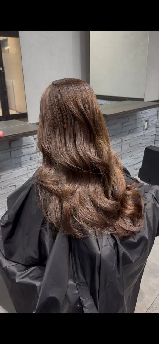 ロング カット ヘアカラー トリートメント ジゼル小倉谷内尾祐音 ケアブリーチのヘアスタイル