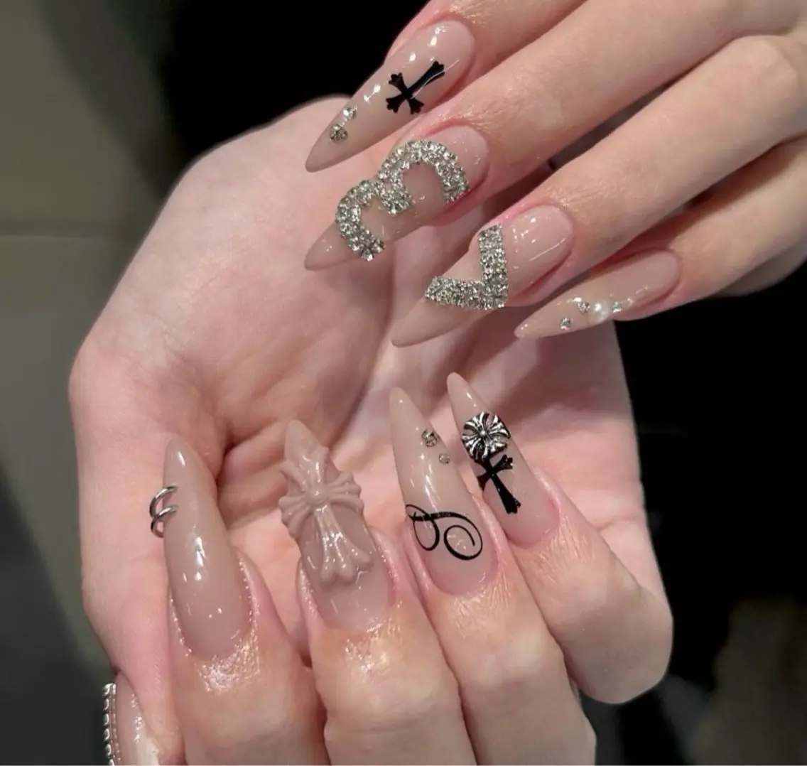 ネイル ハンドネイル Luna Gladeのネイルデザイン