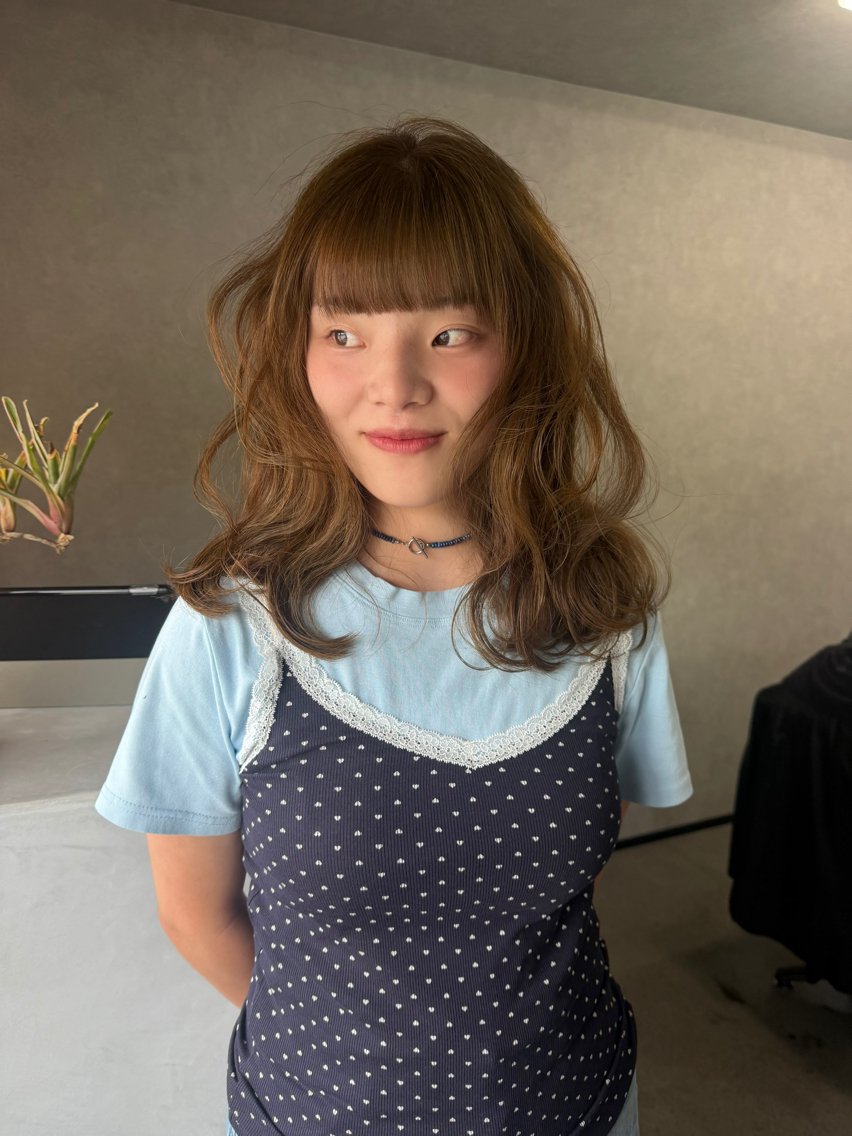 ロング カラー ブリーチ ブリーチなしカラー ヘアカラー アヤカ （AYAKA）のヘアスタイル