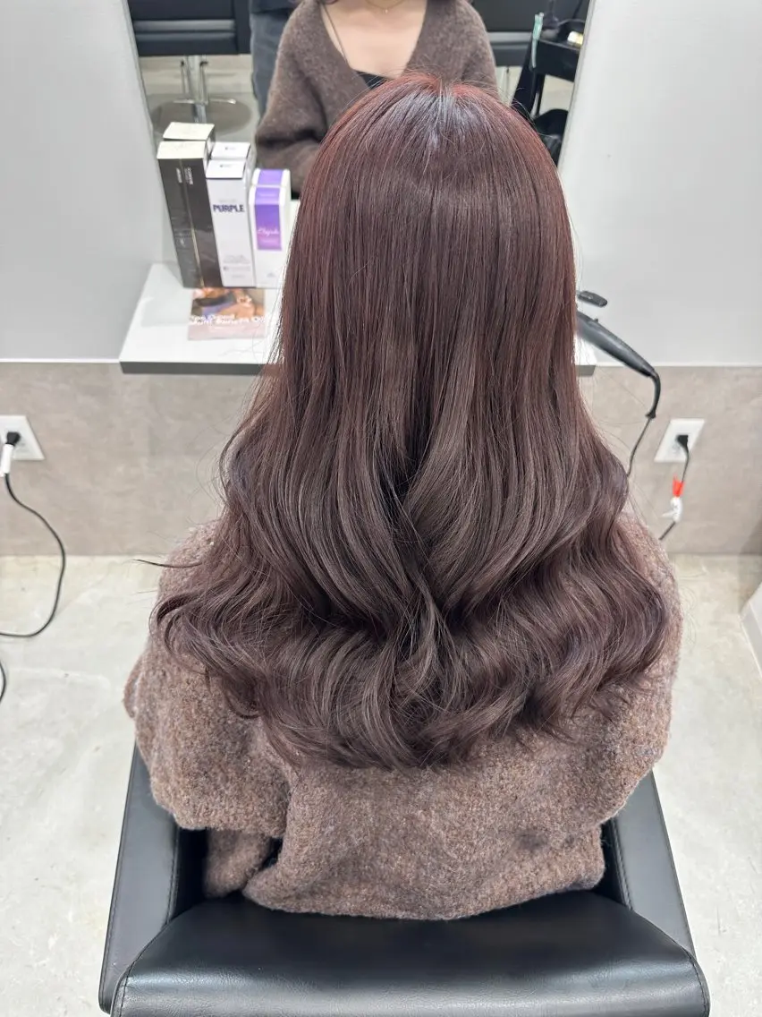 ロング カラー ベージュカラー ブラウンカラー チョコレートブラウン ミルクティーベージュ ピンクカラー 福岡美容師 SOUTAのヘアスタイル