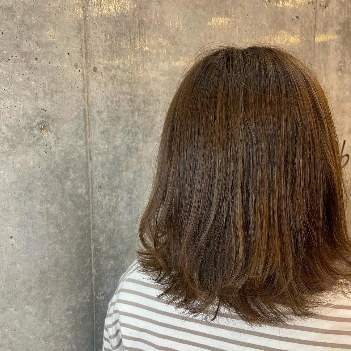 ミディアム レイヤーカット 外間 智恵のヘアスタイル