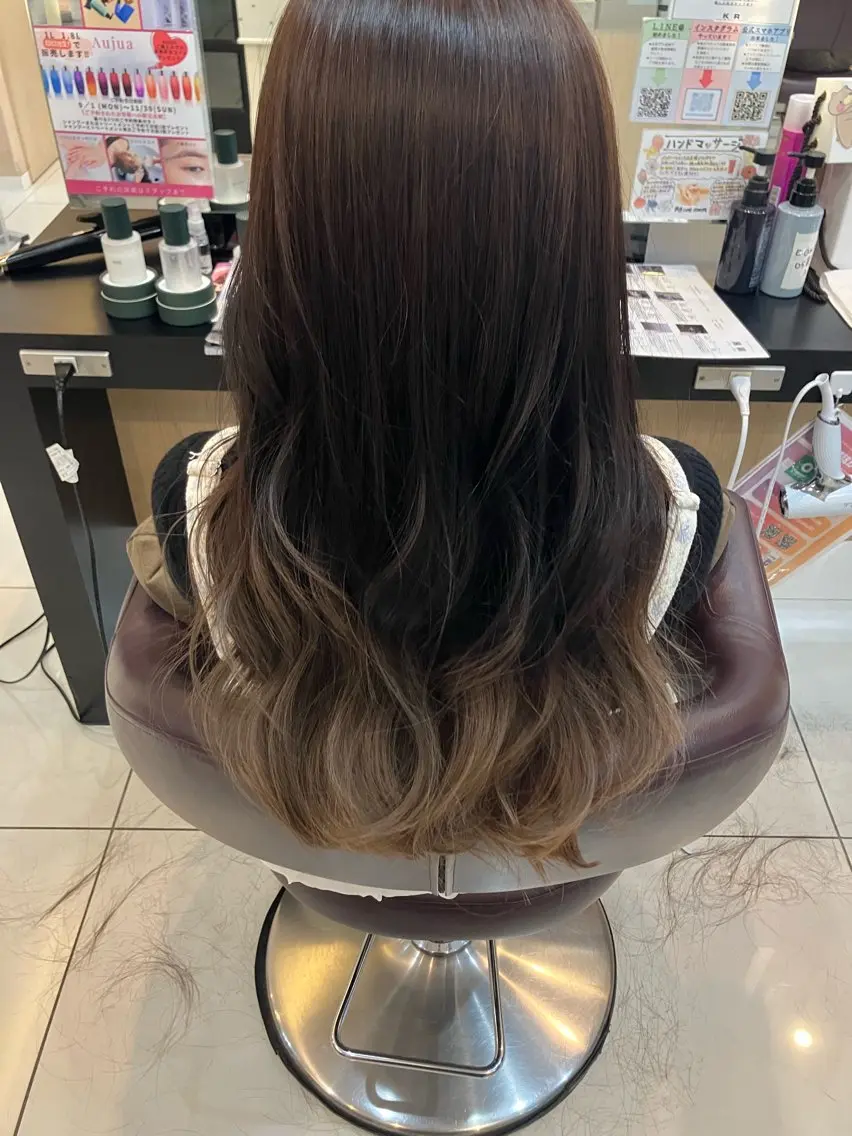 ロング カット ヘアカラー トリートメント yukari 艶髪ヘアのヘアスタイル