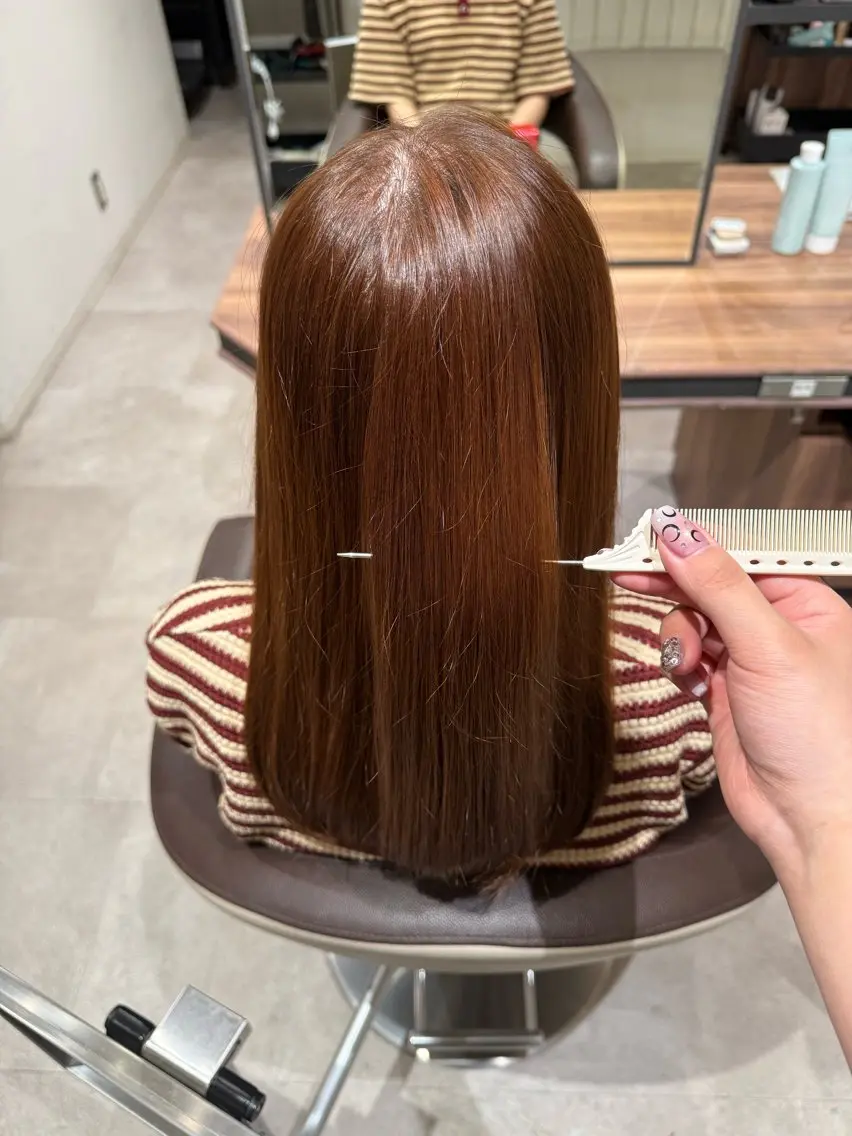 セミロング カラー ヘアカラー AKAZAWA MIKUのヘアスタイル