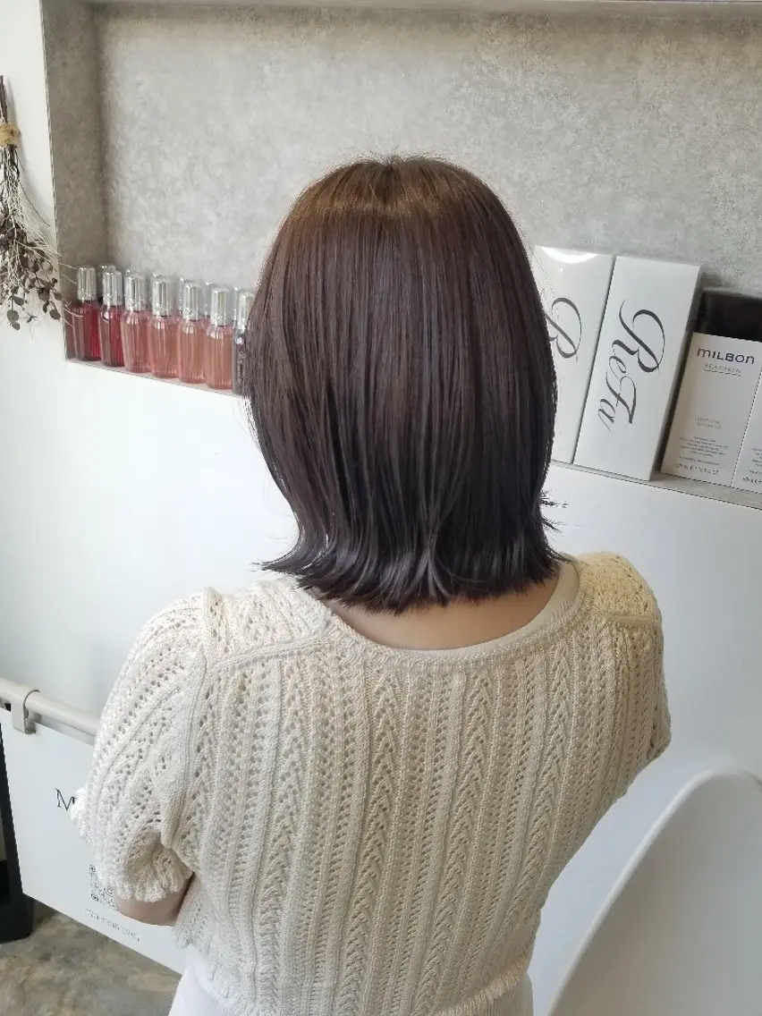 ミディアム カラー 森下 栞奈のヘアスタイル