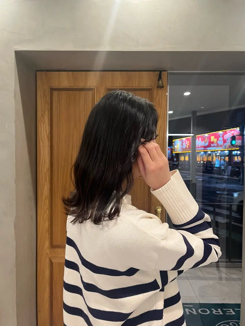 ミディアム AILERON 陣岸のヘアスタイル