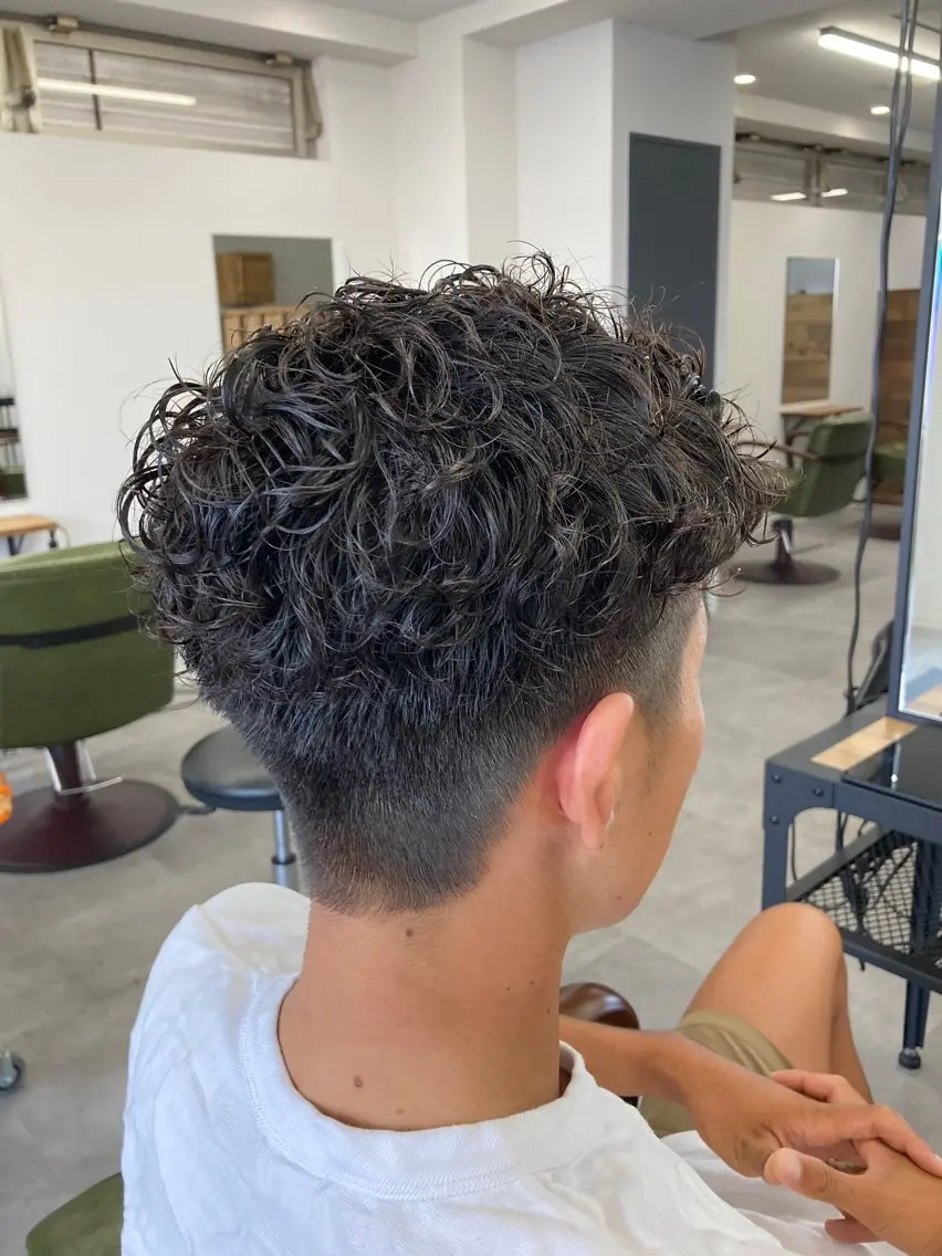 パーマ メンズ メンズパーマ メンズスパイラルパーマ スパイラルパーマ SHAFT Ieiriのヘアスタイル