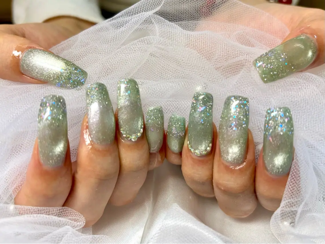 ネイル Queennail 北堀江megumiのネイルデザイン