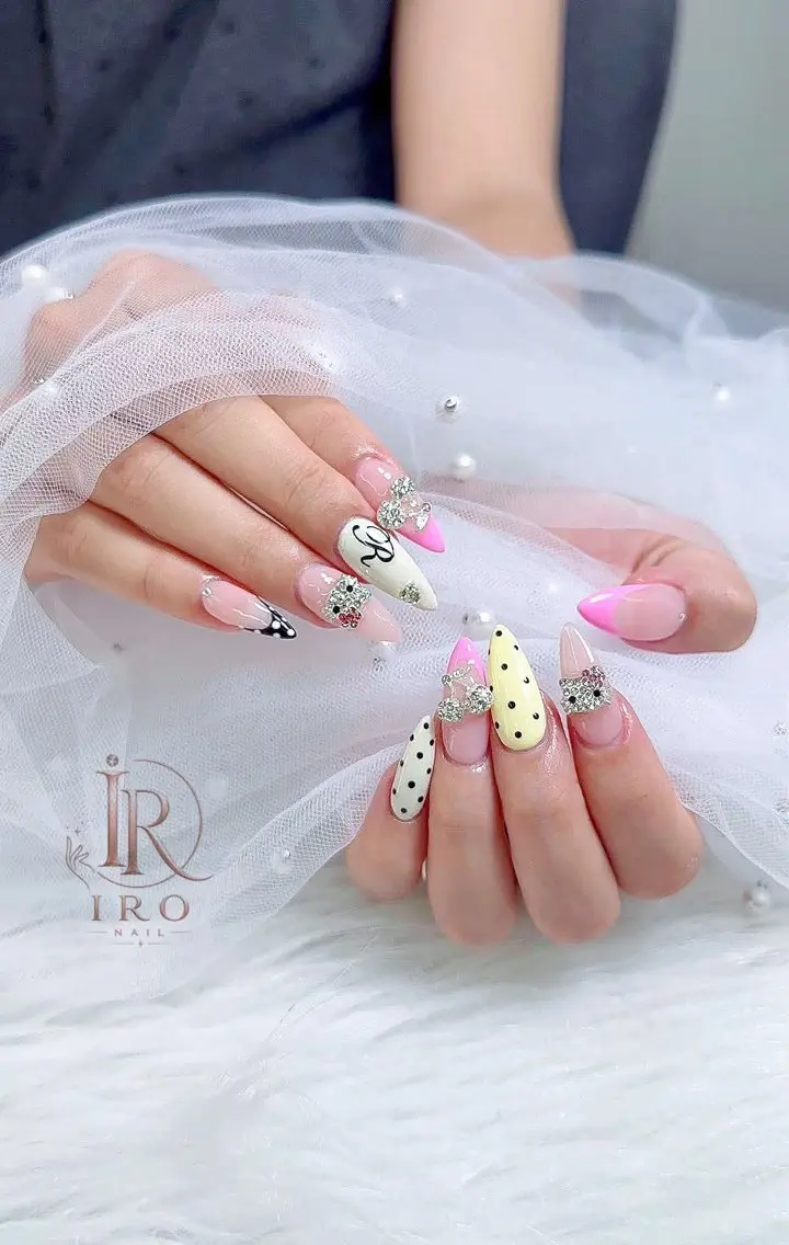 ネイル ハンドネイル IRO Nail Studioのネイルデザイン