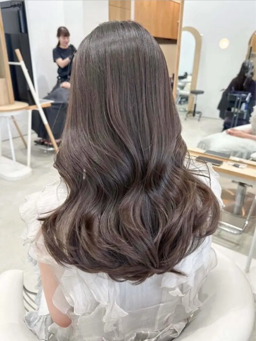 ロング mana /韓国風レイヤーのヘアスタイル