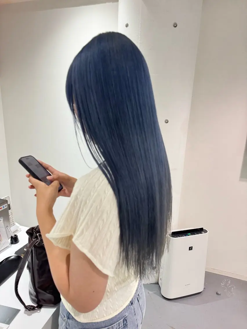 ロング ヘアカラー ミヤザキ ソウマのヘアスタイル