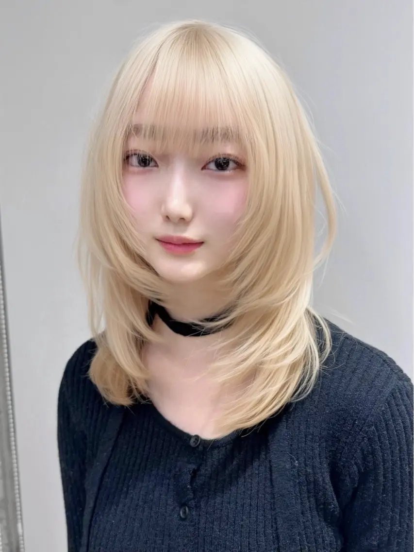 ミディアム カラー ヘアカラー トリートメント 失敗しないハイトーン ミルクティーベージュのヘアスタイル