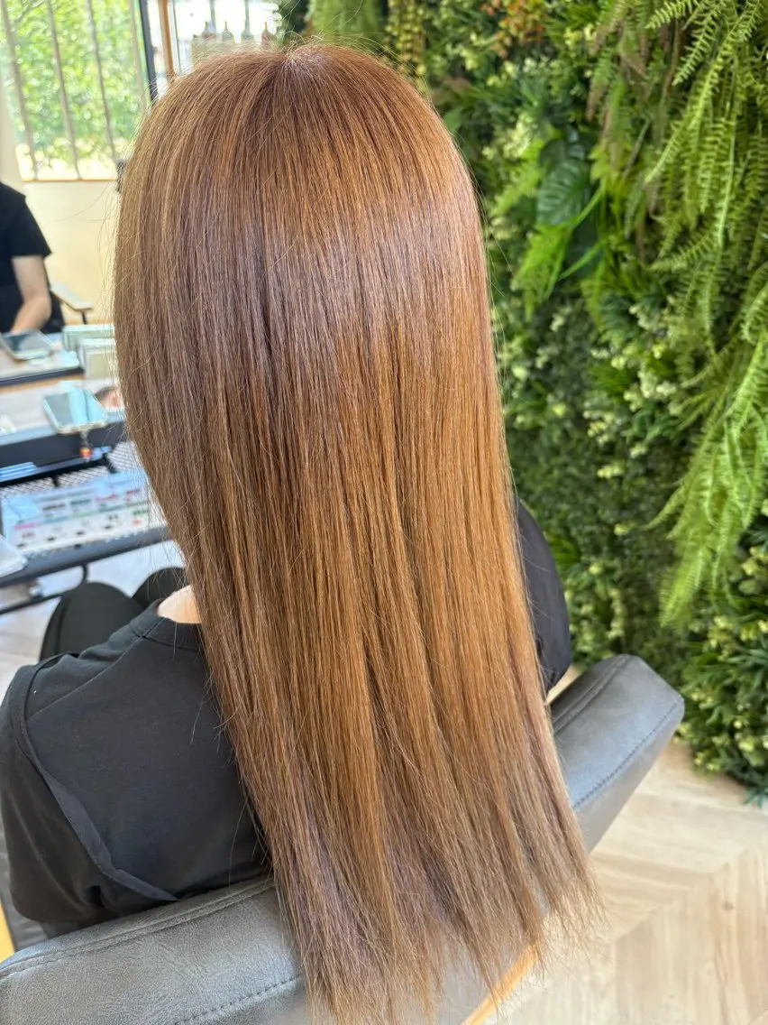 ロング ヘアカラー トリートメント 宮崎 瑠梨のヘアスタイル