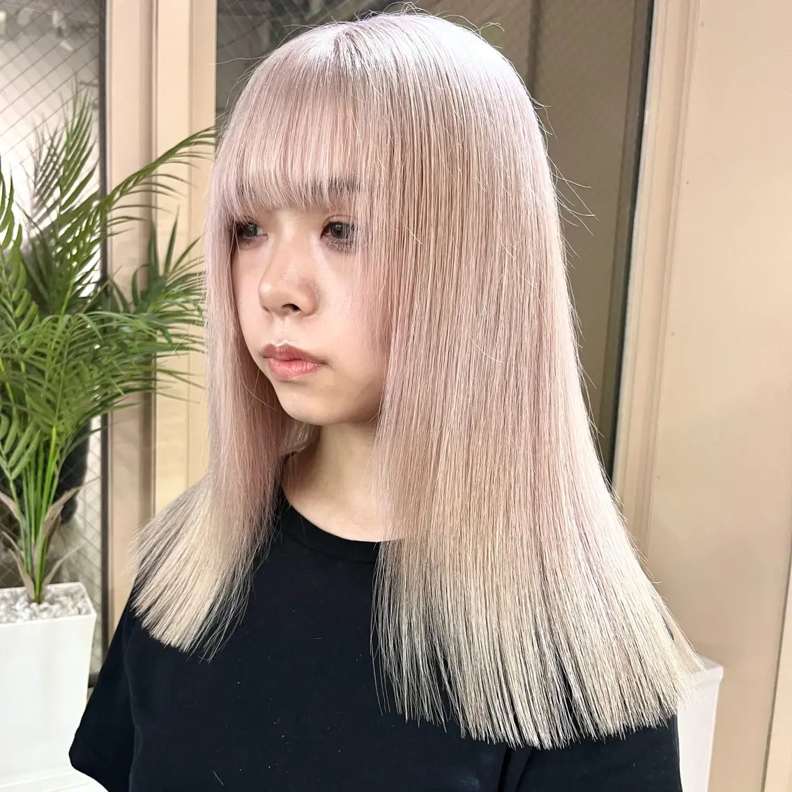 カラー ヘアカラー トリートメント ヘアセット レン🎨ハイトーン× エクステ🎨渋谷のヘアスタイル