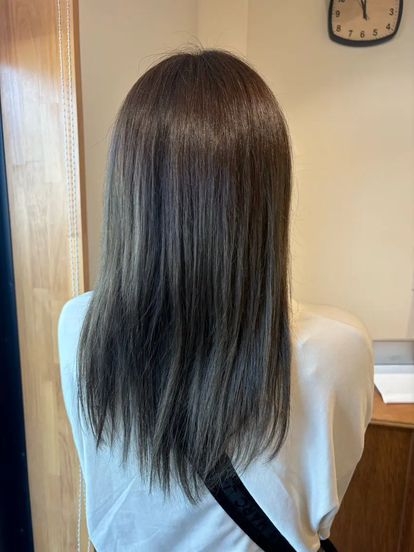 セミロング Time is mummyのヘアスタイル
