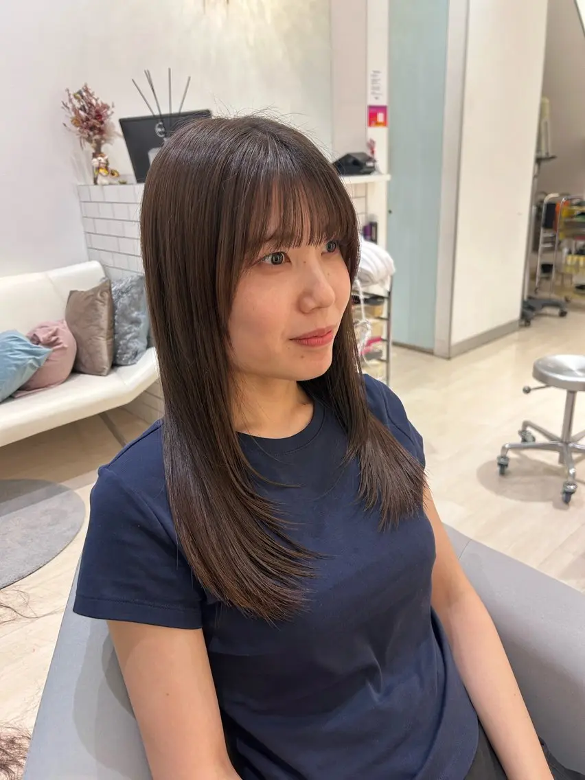セミロング カット ヘアカラー 堀 日次のヘアスタイル
