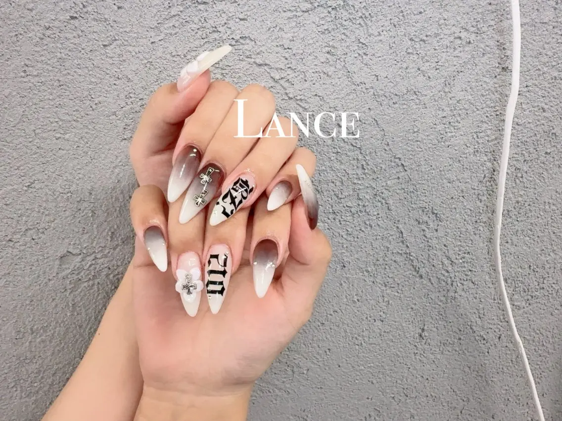 ネイル キラキラネイル 韓国ネイル ワンカラーネイル ワンホンネイル ハンドネイル Lance nailのネイルデザイン